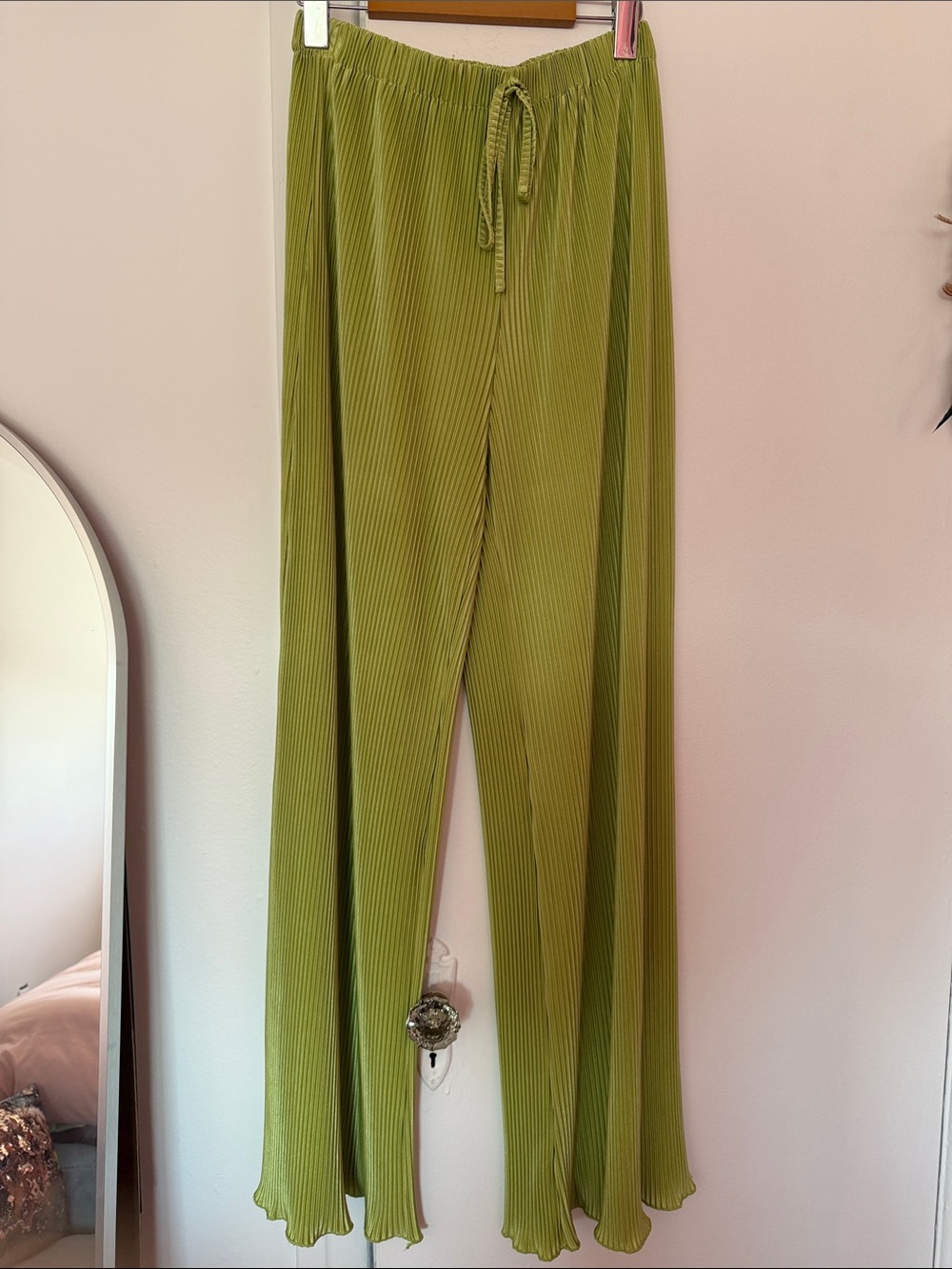 Olive Green Pleated Wide-Leg Pull-On Pants